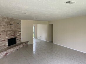 16219 Delgado Dr in Houston, TX - Building Photo - Building Photo