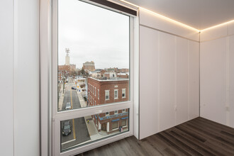 Vessel - Bank Street in New London, CT - Foto de edificio - Interior Photo