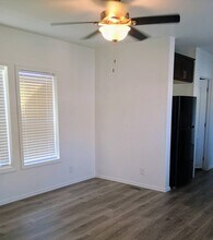 4388 E Lake Mead Blvd in Las Vegas, NV - Building Photo - Building Photo