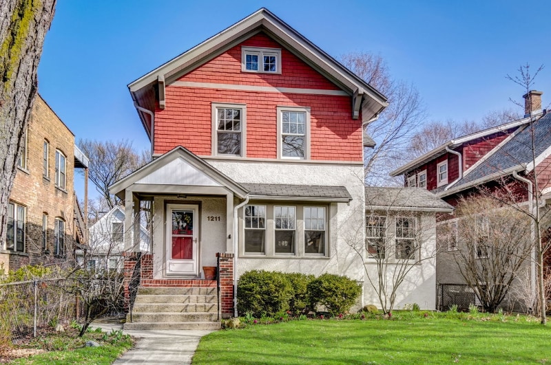 1211 Cleveland St in Evanston, IL - Building Photo