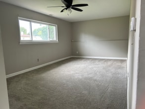 1398 E Juliah Ave in Flint, MI - Foto de edificio - Building Photo