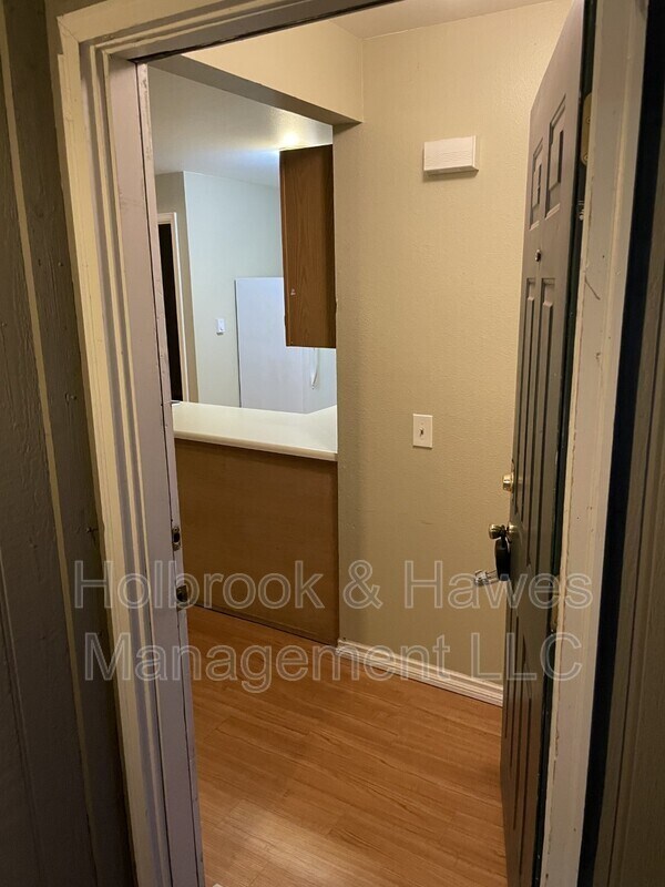 4531 Boardwalk Dr
