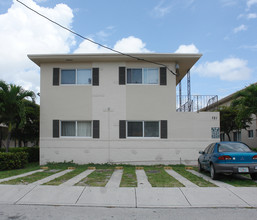 721 SW 5th St in Miami, FL - Building Photo - Building Photo