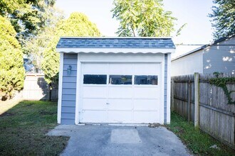 3852 Wallwerth Dr in Toledo, OH - Building Photo - Building Photo