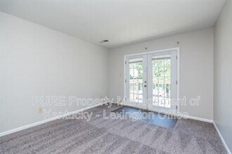 3736 Camelot Dr in Lexington, KY - Building Photo - Building Photo