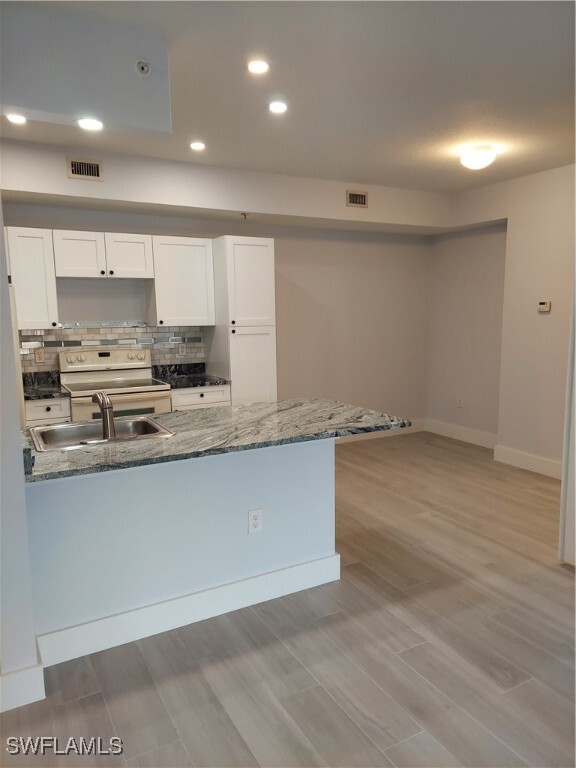6341 Aragon Way in Ft. Myers, FL - Building Photo - Building Photo