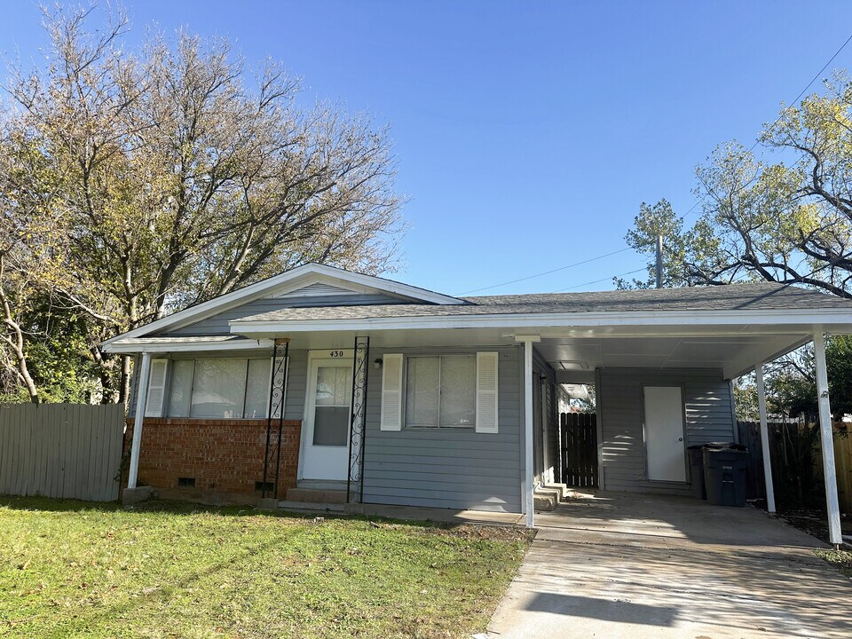 430 NW Mission Blvd in Lawton, OK - Building Photo
