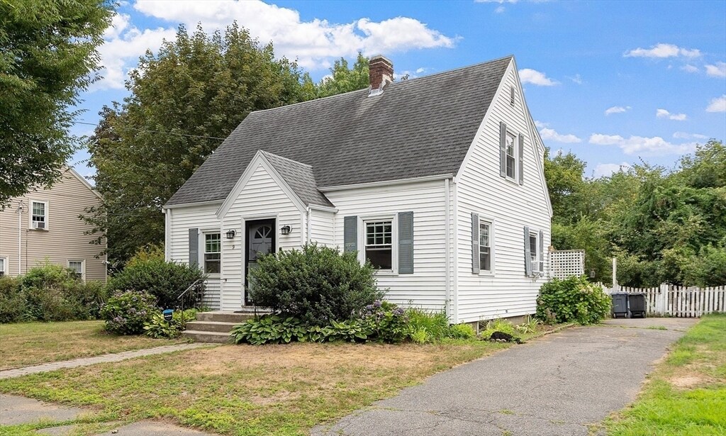 9 Pearl Street Extension in Beverly, MA - Building Photo
