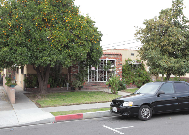 6321 Gentry St in Huntington Park, CA - Building Photo - Building Photo