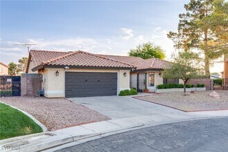 6521 Monterey Vista Ct in Las Vegas, NV - Building Photo - Building Photo