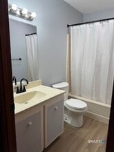 702 Twin Circle Dr in South Windsor, CT - Building Photo - Building Photo