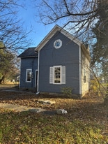 502 S Broadway St in Herington, KS - Building Photo