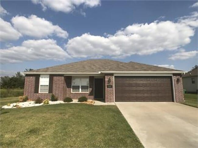 property at 940 Meadowridge Dr