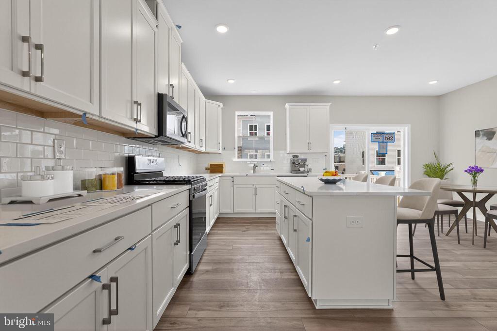 5 Moran Pl in Bridgeport, PA - Building Photo