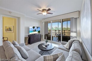 400 Flagship Dr in Naples, FL - Building Photo