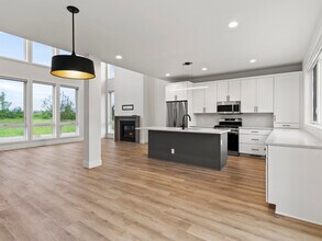 4192 E Lake Vista Blvd in Oak Creek, WI - Building Photo - Building Photo