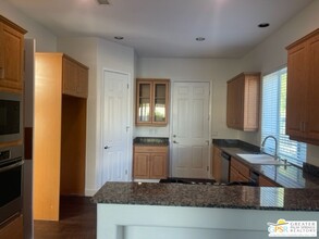 40 Calais Cir in Rancho Mirage, CA - Building Photo - Building Photo