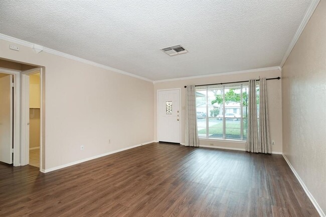 10419 Firethorn Ln in Austin, TX - Building Photo - Building Photo