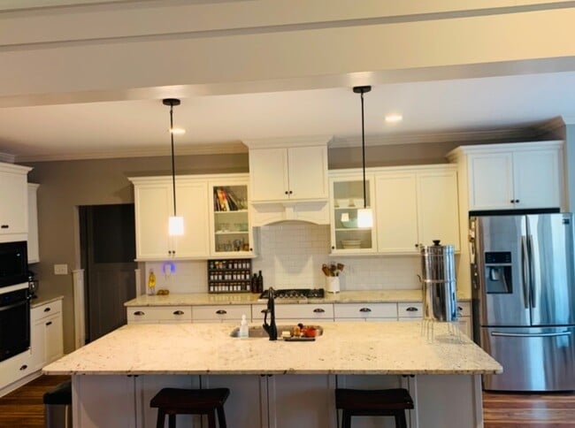 712 Rookery Ln in Whispering Pines, NC - Foto de edificio - Building Photo