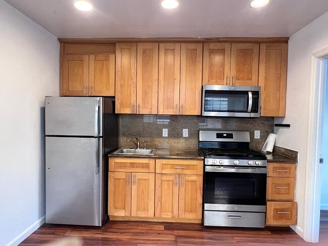 property at 1625 Fairview St