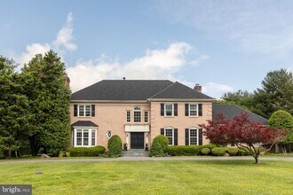 8809 Saunders Ln in Bethesda, MD - Building Photo - Building Photo