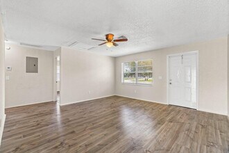 4781 Gulfstream Rd in Lake Worth Beach, FL - Building Photo - Building Photo