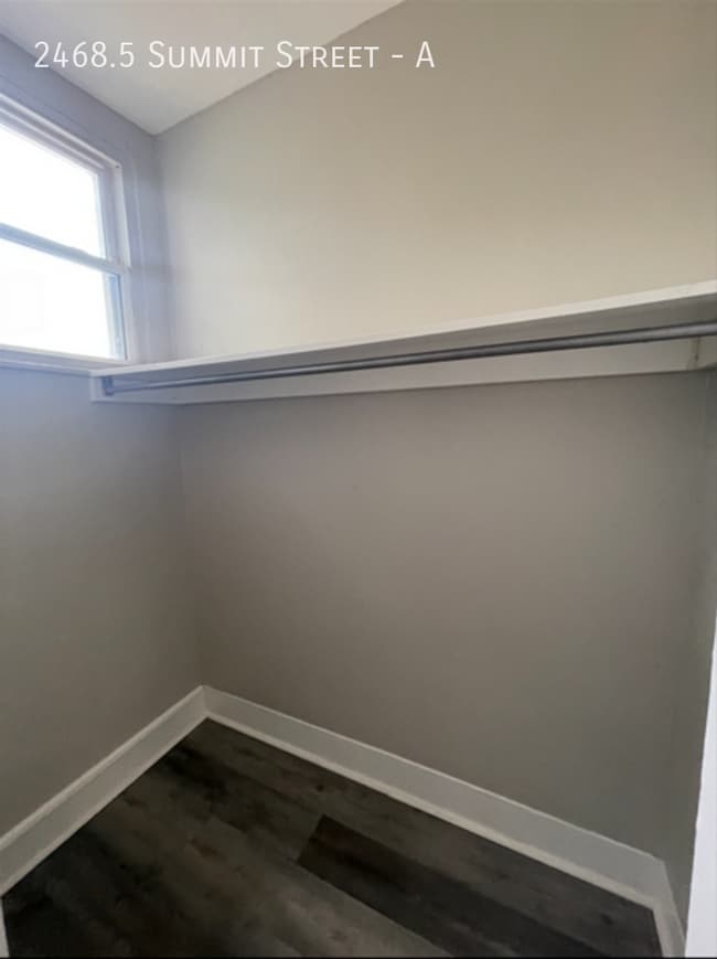 2468.5 Summit St in Columbus, OH - Building Photo - Building Photo
