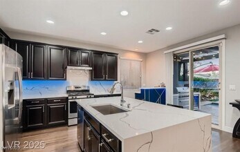 7714 Sagamore Bay Ct in Las Vegas, NV - Foto de edificio - Building Photo