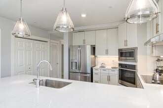 9000 Heron Walk Dr in Miramar Beach, FL - Building Photo - Building Photo