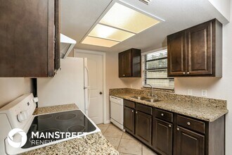 1105 E Minnesota Ave in DeLand, FL - Building Photo - Building Photo