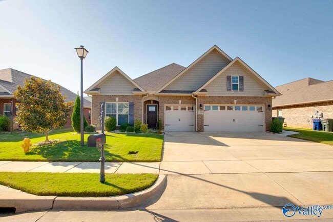 7206 Lathan Dr SE in Owens Cross Roads, AL - Building Photo - Building Photo