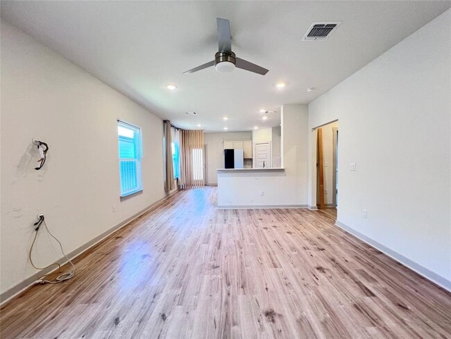 2108 Daleside Ln in Austin, TX - Foto de edificio - Building Photo