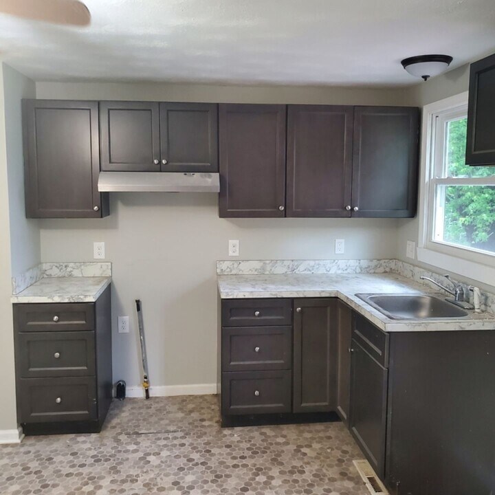 234 Parmely Ave in Elyria, OH - Building Photo