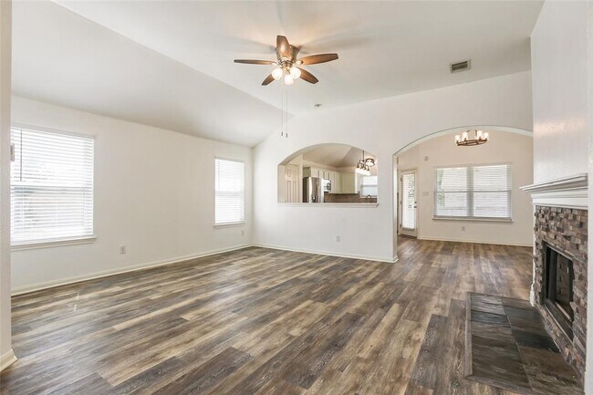 335 Hidden Brook Ln in Round Rock, TX - Building Photo - Building Photo