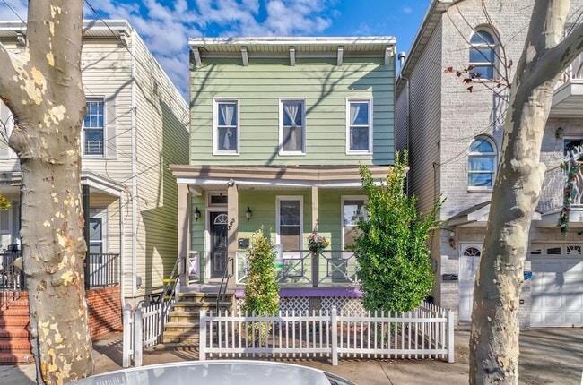 396 Union St in Jersey City, NJ - Building Photo - Building Photo