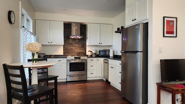 365 Woodward Rd in Nassau, NY - Building Photo - Building Photo