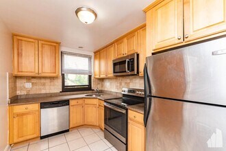 7320 N Ridge Blvd in Chicago, IL - Building Photo - Building Photo