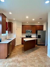 512 Eberhart Ln in Austin, TX - Building Photo - Building Photo