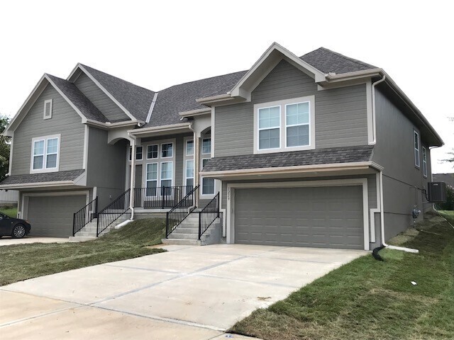 1304 N 131st Terrace in Kansas City, KS - Building Photo - Building Photo