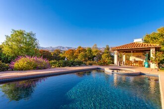 12751 MacDonald Dr in Ojai, CA - Building Photo - Building Photo