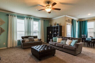 517 Saddle Back Trail in Cibolo, TX - Building Photo - Building Photo