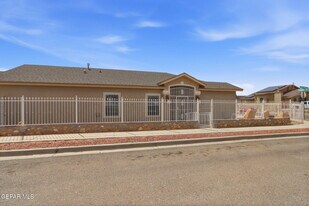 13020 Stonington Ln in El Paso, TX - Building Photo