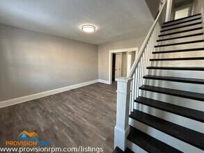 6759 Woodley Rd in Dundalk, MD - Foto de edificio - Building Photo
