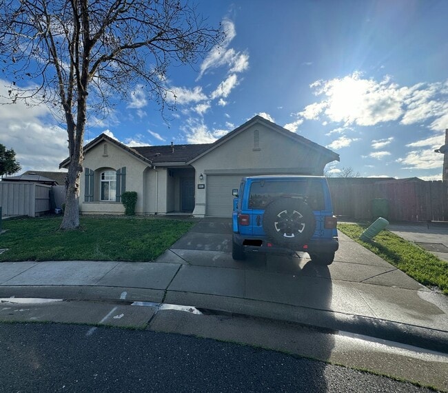 property at 9961 Squirrelview Ct