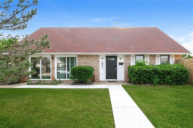 property at 1821 Michael Dr