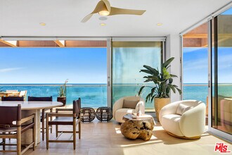 25102 Malibu Rd in Malibu, CA - Building Photo - Building Photo