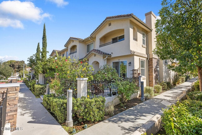 property at 365 Newbury Vista Ln