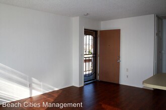 484 E South St in Long Beach, CA - Building Photo - Building Photo