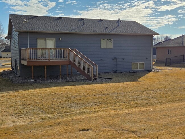 3152 W Auburn Hills Ct in Sioux Falls, SD - Foto de edificio - Building Photo