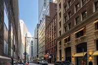 130 Water Street in New York, NY - Foto de edificio - Building Photo